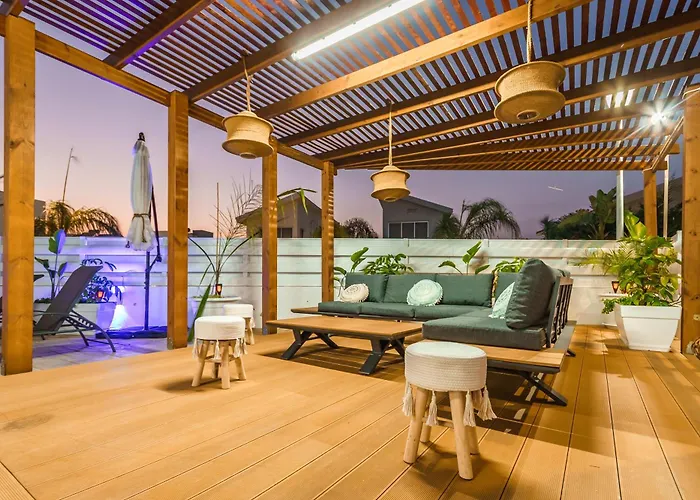 ヴィラ Black Swan ペリヴォリア