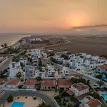 Villa Black Swan