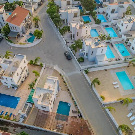 别墅 Black Swan 皮尔瓦利亚