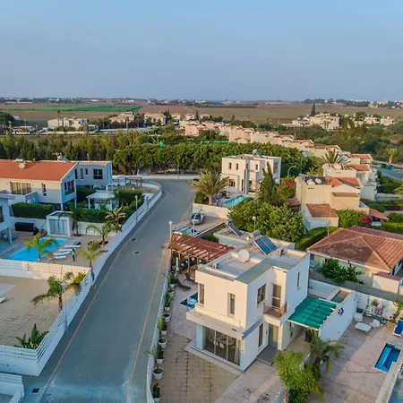Vila Black Swan Luxury