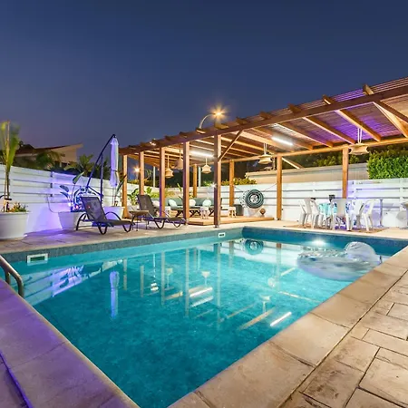 Black Swan Luxury Vila *