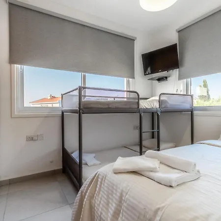 Black Swan Luxury Vila Perivolia