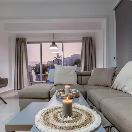 فيلة Black Swan *